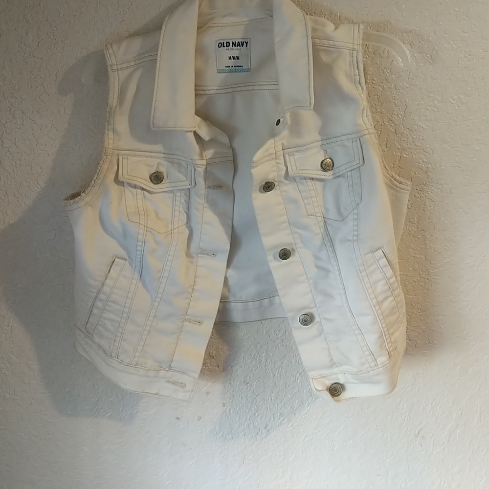 White jean vest from old navy